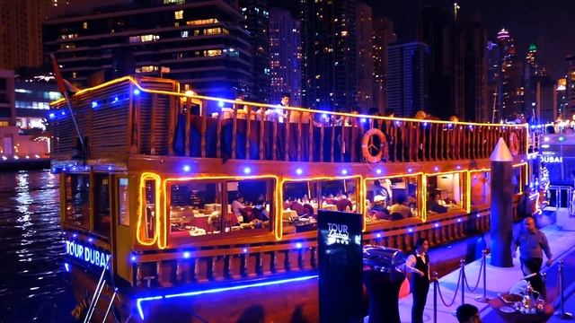 DUBAI MARINA AT NIGHT смотреть онлайн