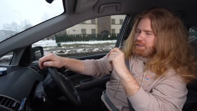 Toyota Prius - Примус. Экономный эколог.