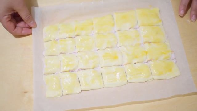 RUSTICI DI PASTA SFOGLIA ANTIPASTI VELOCI con wurstel, prosciutto e speck смотреть онлайн