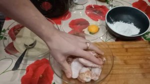 Как приготовить куриные крылышки во Фритюре | фритюрнице с панировочными сухарями яйцом и муке