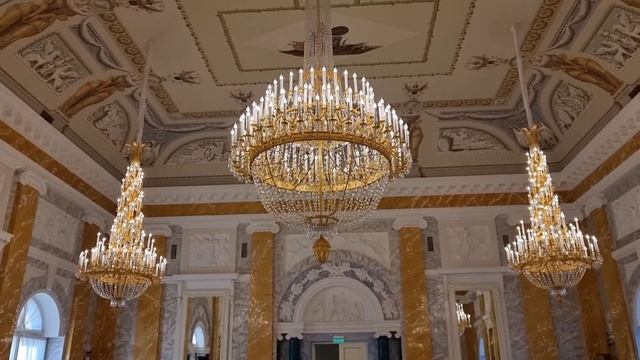 Дворец конгрессов Константиновский дворец в Стрельне