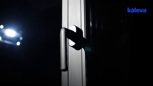Новинка в мире окон: фурнитура черного цвета от Kaleva