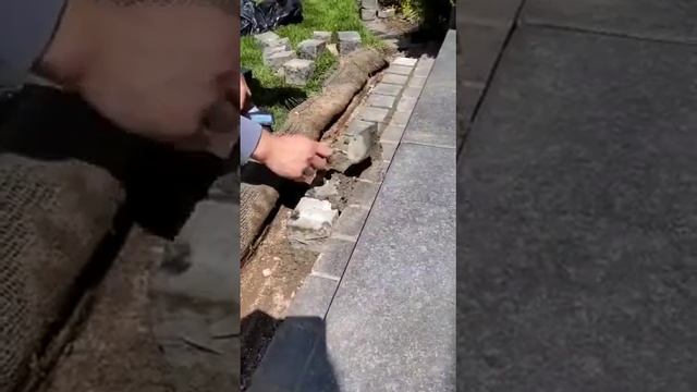 Выкладываем двойной бордюр для робота газонокосилки, чтобы не стричь кромку газона руками ?Март 202 смотреть онлайн