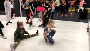 Алена Двойченкова в Минске. Вог. Чин чин Бончинче. Chin chin. Танцы. Эвелина Гураль 2018