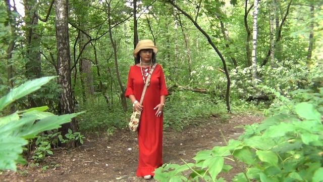 В красном платье смотреть онлайн