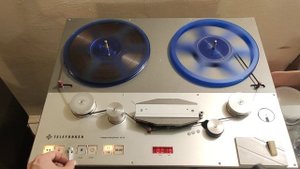 Telefunken M15A магнитофон бобинный Настоящий винтажный магнитофон, работа после ремонта, обзор