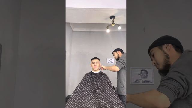 Barber tutorial как стрич или поэтапное выполнение стрижки с элементом fade плавным переходом смотреть онлайн