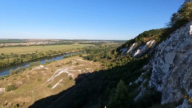 спуск по обвалу меловых гор. село Сторожевое, река Дон. сентябрь 2022 смотреть онлайн