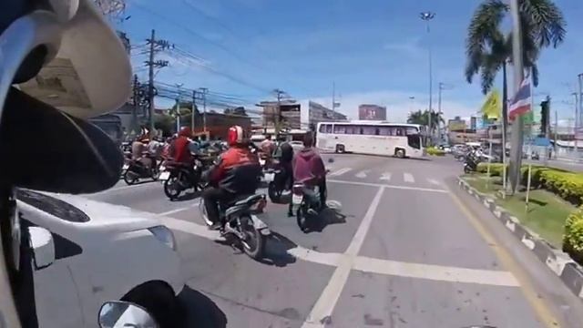 Pattaya South (Tai) Sukhumvit Road to Soi Photisan смотреть онлайн