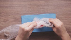 Как хранить пакеты. Как удобно складывать полиэтиленовые пакеты