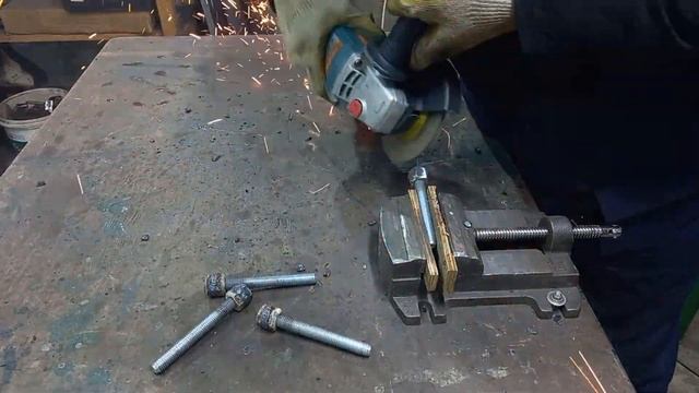 Угловая струбцина своими руками.