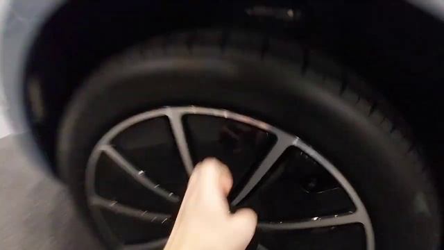 ХУАВЕЙ выпустил авто AITO ???. Смартфон с колесами!!!