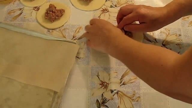 #пирожки #пирожки_на_кислом_молоке #простетісто Пирожки с мясом.Тесто на маргарине и кислом молоке.