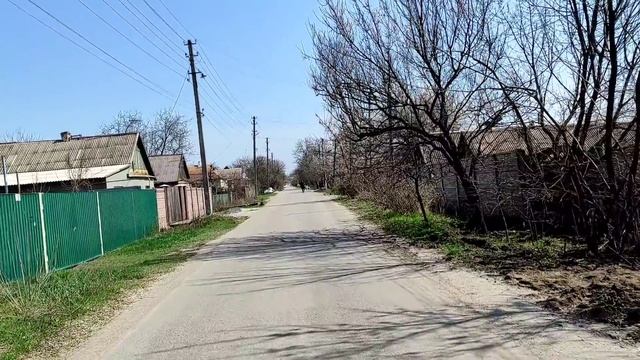 10 апреля Ночь и день тревоги. Прошлась к ларьку. смотреть онлайн