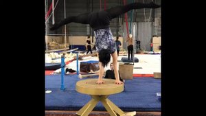 Цирковой рквизит Стол для эквилибра с вращением Circus props Circus For You