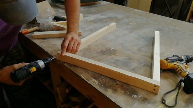 Журнальный стол из спила вяза и эпоксидной смолы. Часть 3