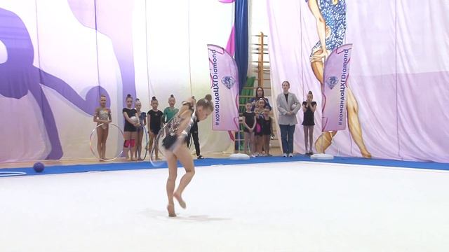 Уэнздей с обручем смотреть онлайн