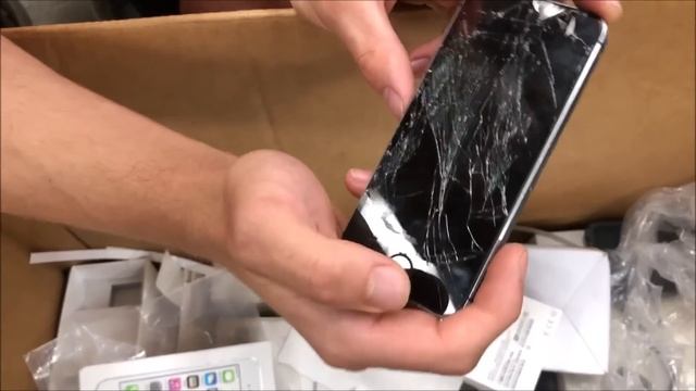 APPLE STORE DUMPSTER DIVING JACKPOT!! FOUND iPHONES!! BIGGEST APPLE STORE DUMPSTER DIVING JACKPOT!! смотреть онлайн