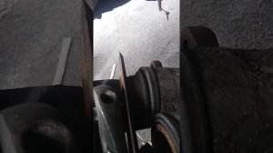 Как вдавить поршень в суппорт болтом, шайбой и гайкай ?