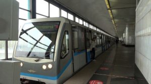 Московский Метрополитен 81-740/741 серии 0167 и 0166 на станции Воробьёвы Горы