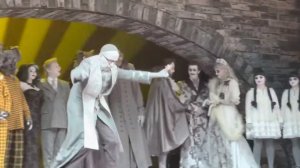 Завещание Чарльза Аддамса. Поклоны