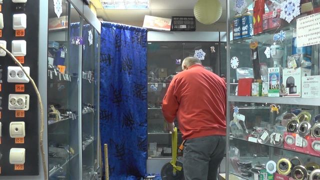 Попытка закрыть твистер iHuniu120kg с блином 10кg смотреть онлайн