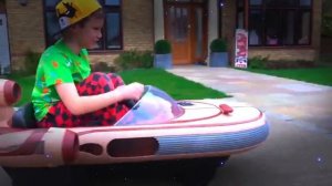 Макс и Катя и ее новые игрушки