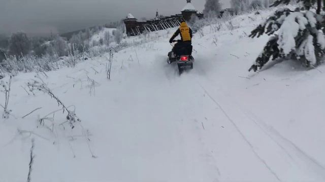 Еду за BRP 550 на stels Капитан в окрестностях Губахи. смотреть онлайн