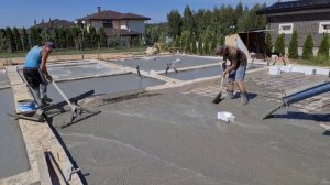 Заливка черновой стяжки без маяков