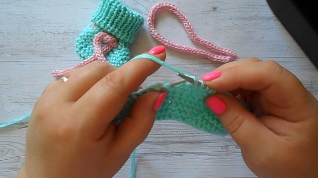 Пинетки спицами для новорожденных