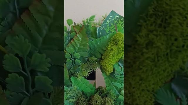 Фитокартина из искусственной зелени и стабилизированного мха с зеркалом