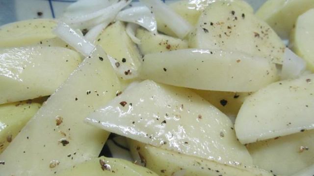 Запеченный картофель под устричным соусом