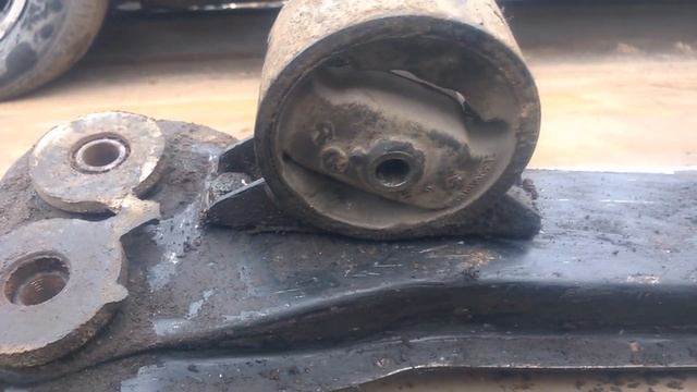 Замена подушки двигателя, вибрации на холостом ходу или при разгоне смотреть онлайн