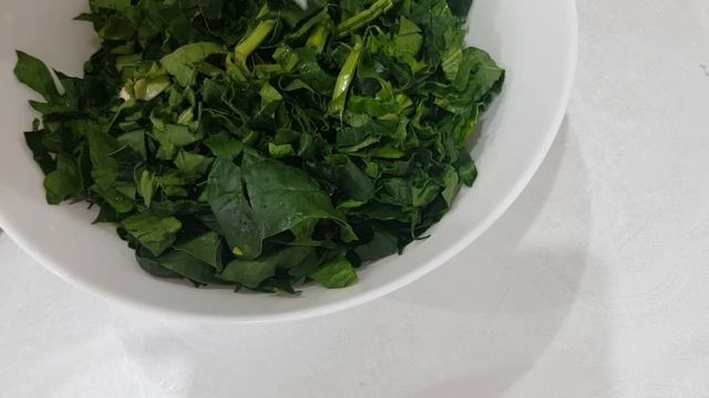 Лепешки со шпинатом!!Здоровый и полезный завтрак!!!???? смотреть онлайн