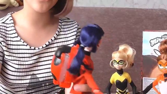 У ЛЕДИ БАГ СВЕТЯЩИЕСЯ КРЫЛЬЯ Складываются в РЮКЗАК! смотреть онлайн