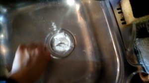 Прочистить трубы в ванной и на кухне от жира и засора.