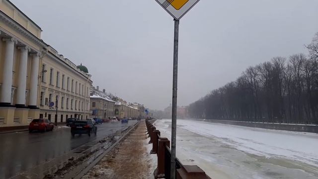 Памятник Чижику-Пыжику в Петербурге