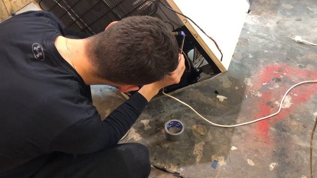 Восстанавливаю контур обогрева в холодильнике снайге. смотреть онлайн