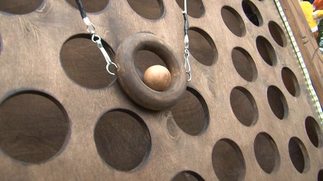 Призовой аттракцион "Hole Board" смотреть онлайн