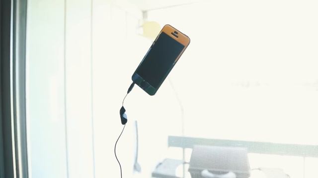 Stick your iPhone to any flat surface смотреть онлайн