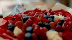 Видео курс по съедобным букетам (фруктовые, ягодные, сладкие, букет-закуска, ящик с закуской)