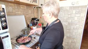 Куриные сердечки в сливочном соусе и макарошки ??