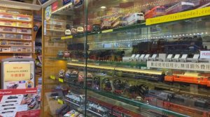 Движущиеся модели внутри магазина ЖД моделей в Гонконге Model Railway Shop Lee Kwon Hobbies Company