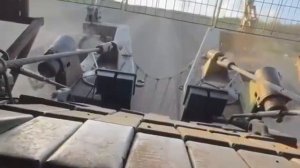 Вид на лобовую проекцию российского импровизированного штурмового с камеры гоупро