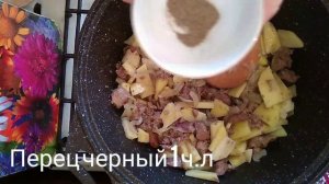 Куриная печень с картошкой. Вкусный  и лёгкий в приготовлении обед.