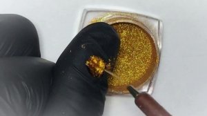 Осенний маникюр с помощью стемпинга и пигментов