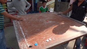 Непал. Настльная игра Карром или каррум. /  Nepal. Board game - Carr