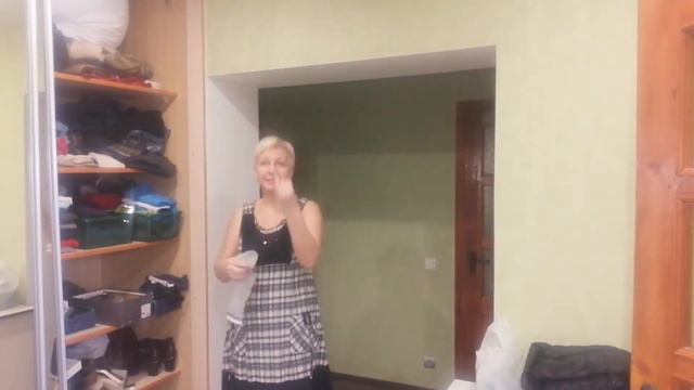 Уборка в шкафу. Зачем столько вещей? Отвезу на дачу. смотреть онлайн