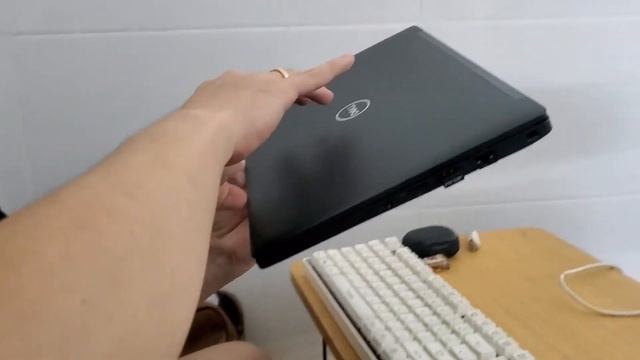 Dell Latitude 7590 смотреть онлайн