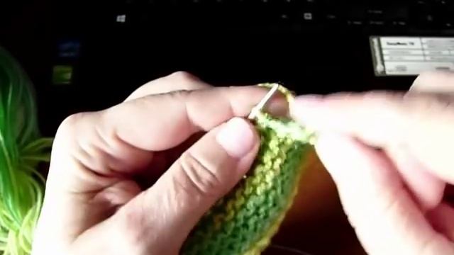 Как связать БЕРЕТ СПИЦАМИ (Подробный МАСТЕР_КЛАСС)! Берём спицами укороченными рядами!.mp4